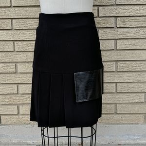 High waist pencil skirt with pleats and leather
